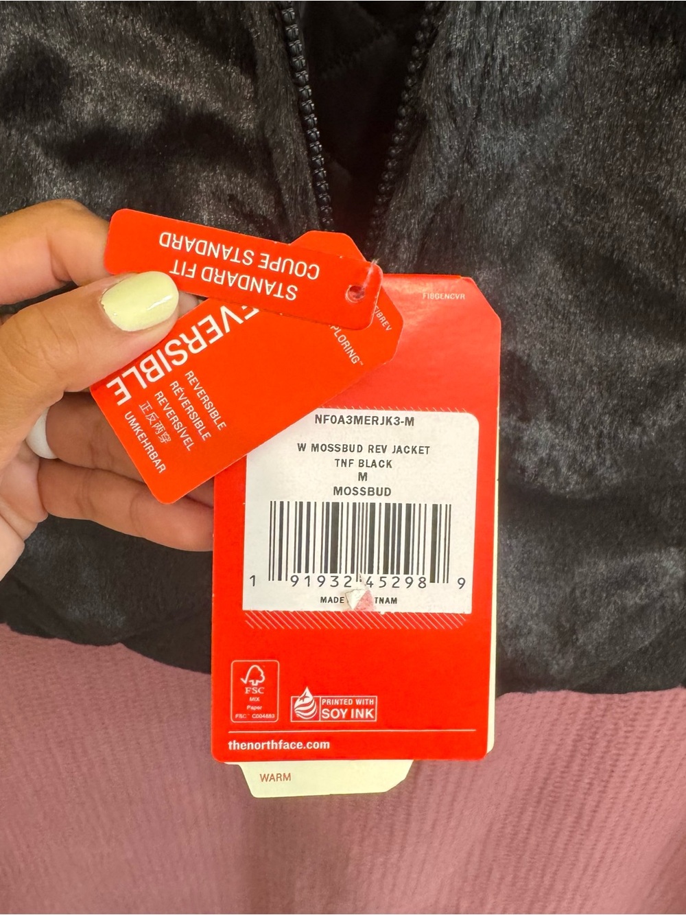 The North Face Women's Black Quilted Puffer Jacket - Picture 5 of 5